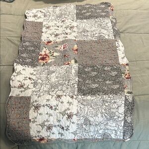 Amazon Floral Patchwork Pillow Cover in Gray and White